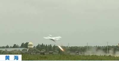 演習利用炮兵偵校雷達、無人機等裝備進行戰場情報偵察，有效提升了戰場透明度和信息交換。資料圖