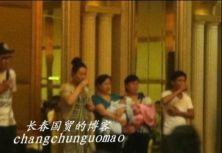 網曝宋小寶兒女照。
