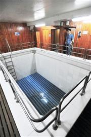 探秘雪龍號:9層高似迷宮 酒吧桑拿室俱全