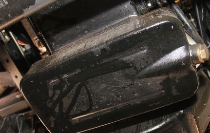 新換揚子校車又現發動機漏油 質量頻現稱正常