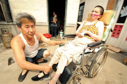 青島史上最動人愛情:丈夫播6年情歌喚醒植物人妻 創造奇跡