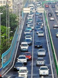 青島膠寧高架車(chē)流達(dá)飽和3倍 全時(shí)段大堵
