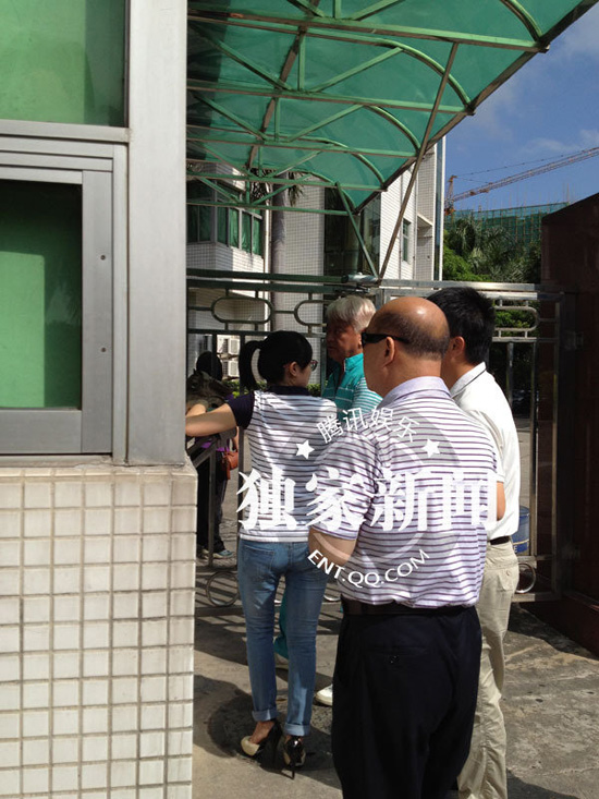 今日上午9點20分左右，陳百祥現身深圳市公安局經濟犯罪偵查局