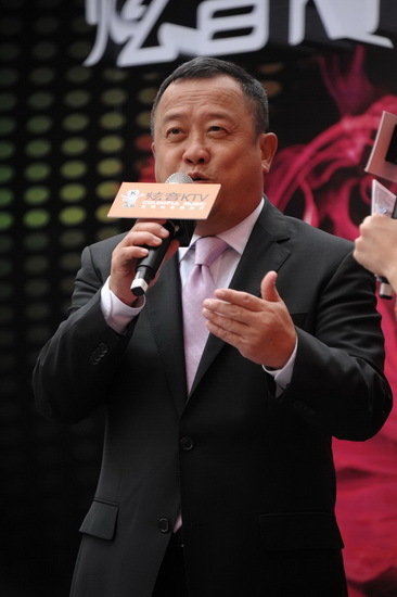 張杰現身