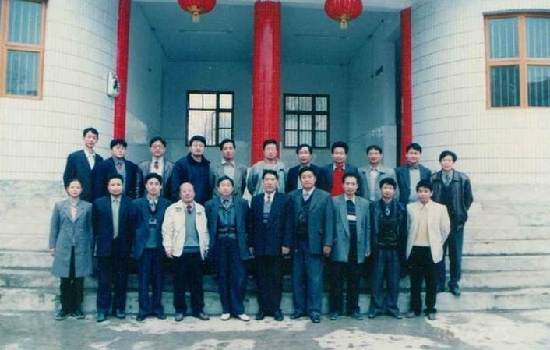 追記青島同安路小學校長王新華:用生命托起明天