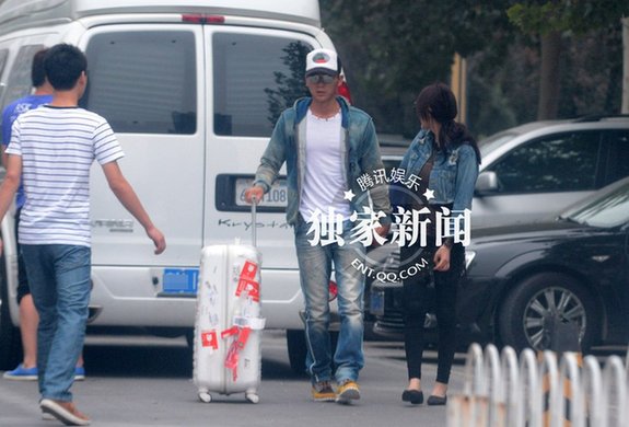 李晨張馨予高調(diào)戀愛似作秀 女方再被曝曾離異