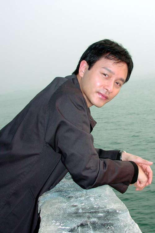 張國榮56歲冥壽歌迷送紙鶴 自殺現場重現揭死因之謎 張國榮56歲冥壽歌迷送紙鶴 自殺現場重現揭死因之謎