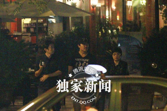 陳思成撇女友獨自會友 佟麗婭素顏變化大臉部發腫