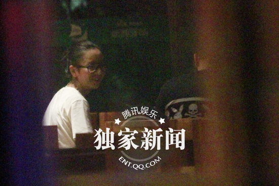 陳思成撇女友獨自會友 佟麗婭素顏變化大臉部發腫