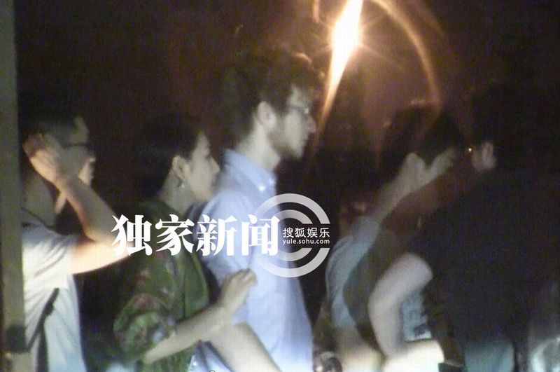 張雨綺生日邀友狂歡 深夜微醺回家 張雨綺生日邀友狂歡 深夜微醺回家