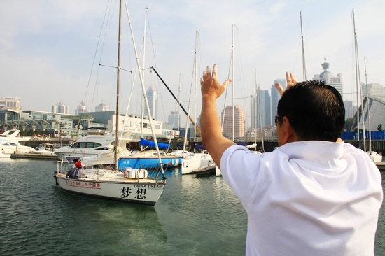 青島獨臂哥揚帆環游中國海