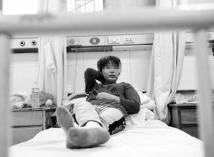 調試新烤箱冒出煙霧 食品加工廠17女工中毒