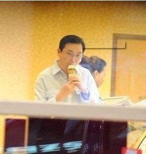 娛圈女星繼母生活揭秘 趙薇董卿嫁豪門當后媽