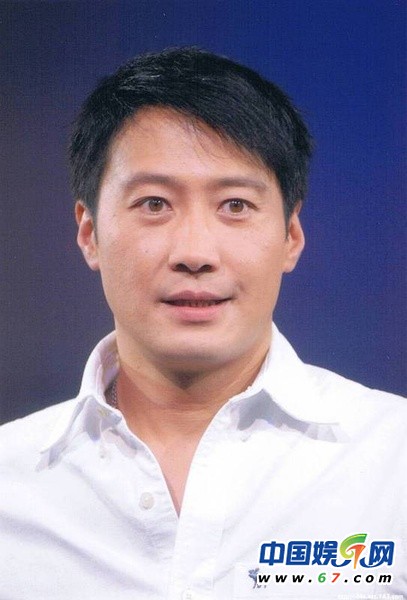 圖揭出道時(shí)相貌曾遭質(zhì)疑的人氣明星 林峰周杰倫尷尬上榜
