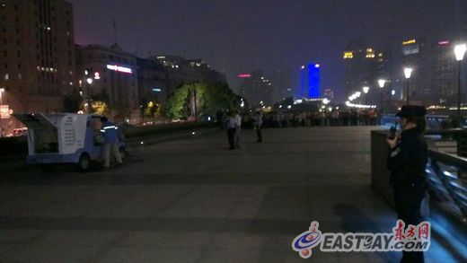 警方第一時間趕赴現場后，迅速拉起警戒線進行勘查