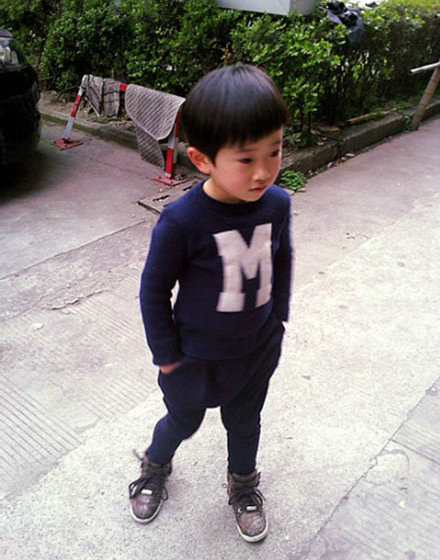 華少5歲兒子生活照曝光 妻子是我愛記歌詞編導