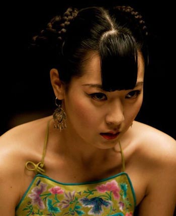 京城四美白冰受英皇力捧 傳已被成龍潛規則