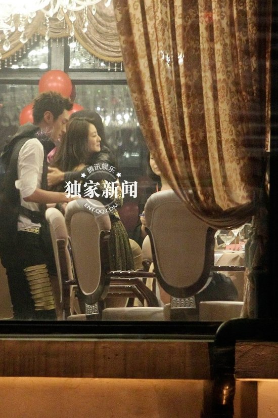 安以軒上海慶生圈內好友齊聚祝壽 舉杯豪飲醉態百出
