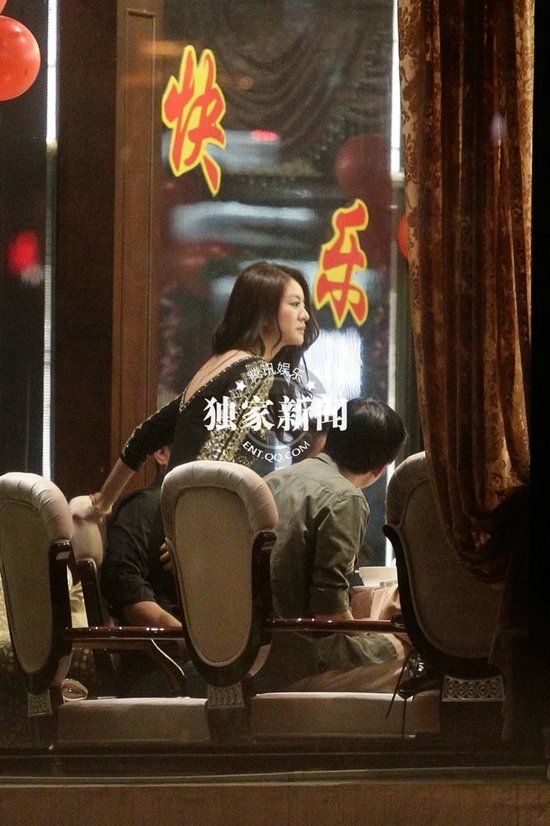 安以軒上海慶生圈內好友齊聚祝壽 舉杯豪飲醉態百出