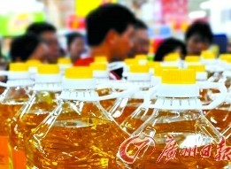 深圳農家花食用油標簽不規范 花生油為調和油