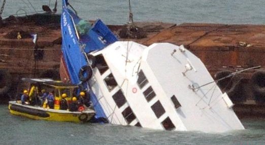香港撞船事故已致38人遇難 連續3天降半旗志哀 