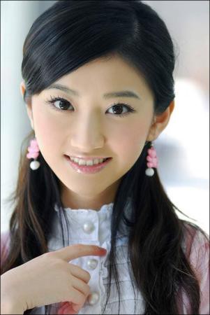 圖揭娛樂圈里毫無市場(chǎng)的女藝人 扶都扶不上墻