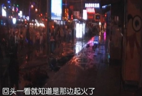 威海路婦兒商場再現火情 消防隊員輪番上陣