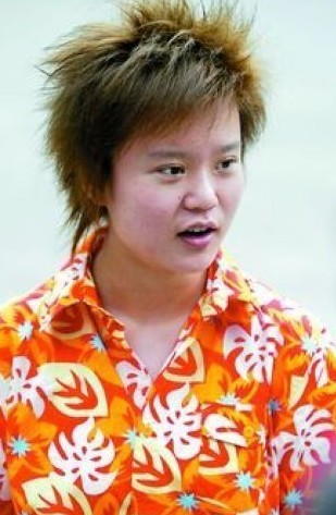 李宇春侄女與其似姐妹 發型臉型五官如出一轍