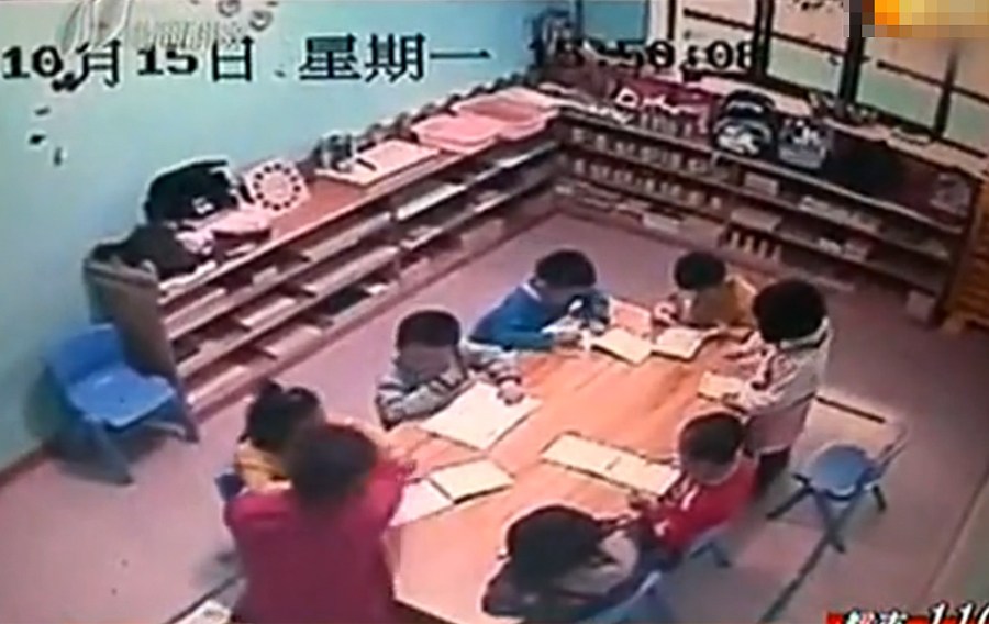 女童因不會算術題被扇數十耳光