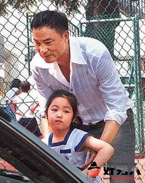 李小璐朱茵同日誕女遭調侃 盤點眾星女兒初長成