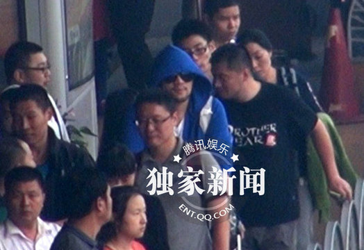 李代沫成準明星 機場現身打扮高調不注意都難