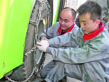 公交行業(yè)備戰(zhàn)冬運(yùn) 發(fā)車班次加密