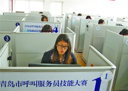 揭秘接線員:持中英雙語資格證 國內外通用