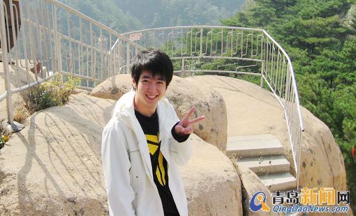 即墨國稅局年輕干部爆紅 青島最帥公務(wù)員