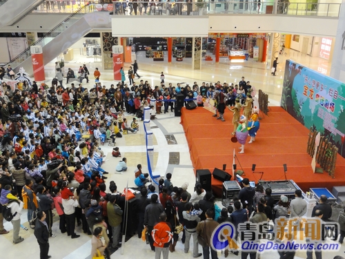 開心想更多 童話劇進(jìn)入李滄寶龍城市廣場