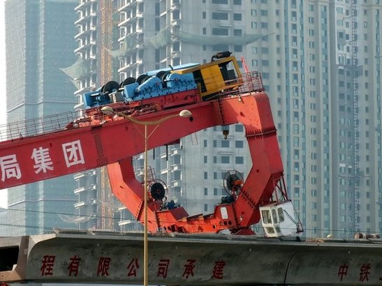 哈爾濱在建工地發生架橋機倒塌事故 多人傷亡