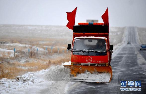 （社會）（3）內蒙古錫林郭勒草原降雪降溫
