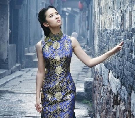 趙雅芝湯唯等眾一線女星演繹旗袍風情 旗袍造型是慘是美眾說紛紜