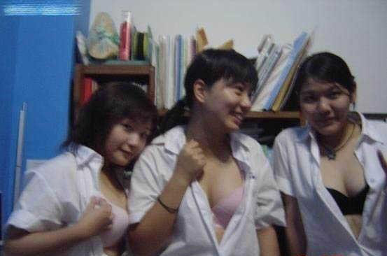 性開放彌漫大學(xué)校園 家長憂心啊