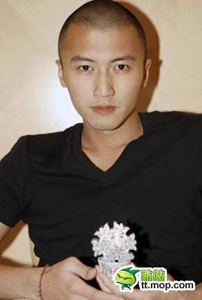 明星也玩網戀 搶屌絲活路啊！