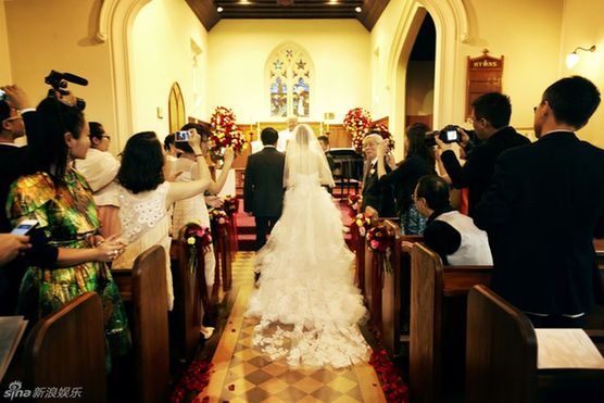 姚晨曹郁結婚照曝光