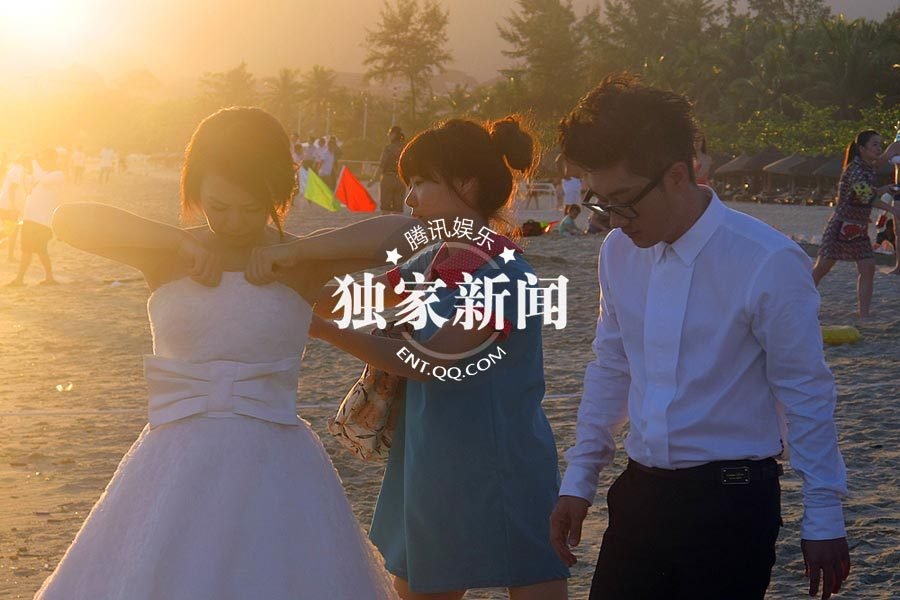 金志文豪華婚禮現場 新人抵海邊拍婚紗照