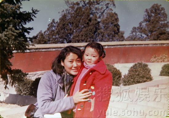 車曉珍貴兒時照片曝光 網友盛贊從小美人坯