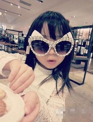 高曉松與嬌妻慶結婚紀念日微博自嘲 網友：會拍老婆馬屁了