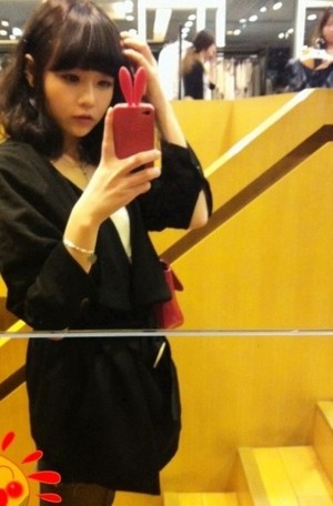 高曉松與嬌妻慶結婚紀念日微博自嘲 網友：會拍老婆馬屁了