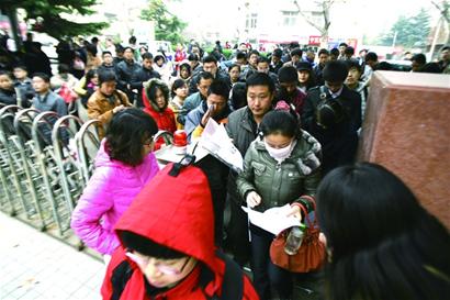 兩萬考生青島戰國考 國稅海關最熱
