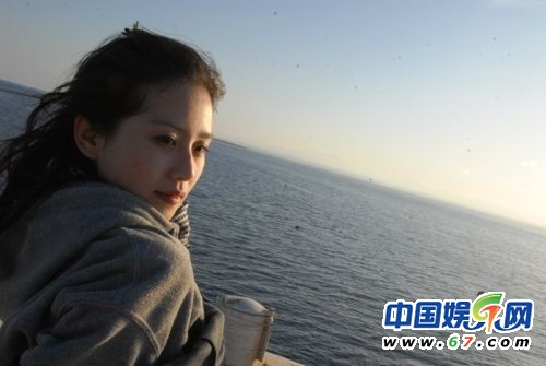 劉詩詩素顏私照曝光 神似湯唯被贊天生麗質