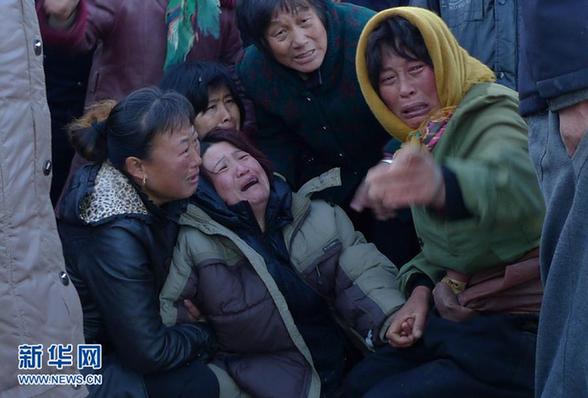 #（突發事件）（7）大連一漁船翻船沉沒 1人獲救16人失蹤
