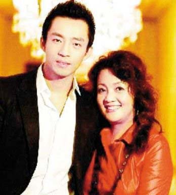 汪小菲父親曝光 母親張蘭16億身家來由揭秘