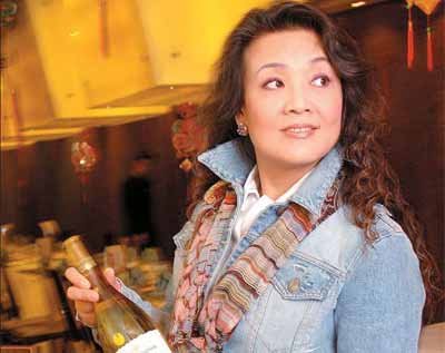 汪小菲父親曝光 母親張蘭16億身家來由揭秘